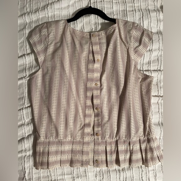 Cap sleeve blouse with button up the back - Picture 3 of 6